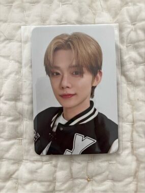 YEONJUN TXT Tomorrow x Together Special Quality Photocard HYPER FOCUS VR GIFT